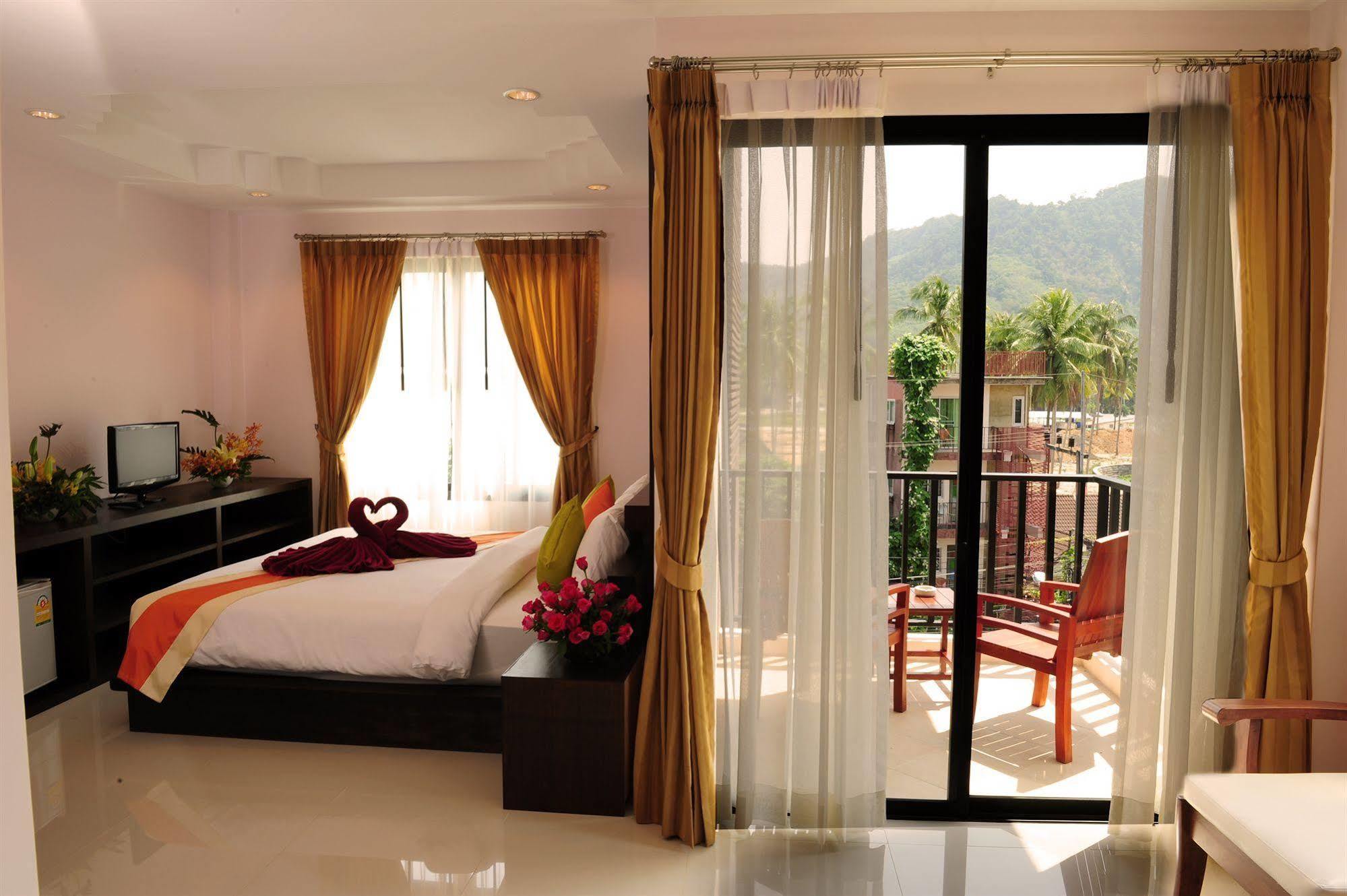 โรงเเรม ไอซ์ กมลา บีช Hotel หาดกมลา ภายนอก รูปภาพ